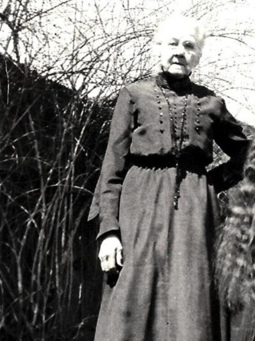 Isabelle Bartlett Bull (1834 - 1933) Profile